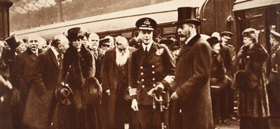 Koning Edward VIII vertrekt naar Australië, afscheid nemend van zijn moeder en vader in Victoria, 1920 door English Photographer